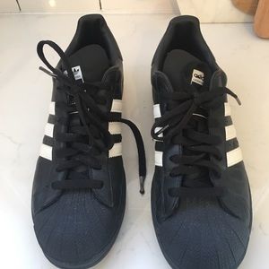 Adidas classic sneakers!